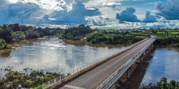 Ponte sobre Rio Caeté em Sena Madureira passa por situação de emergência e será interditada
