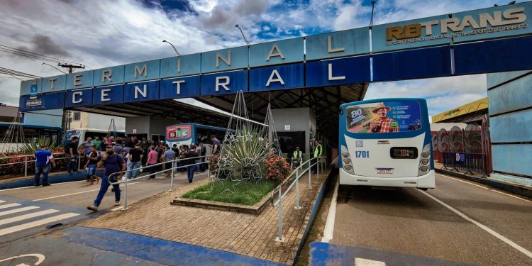 Motoristas realizam nova paralisação devido a descumprimento de acordo pela empresa Ricco