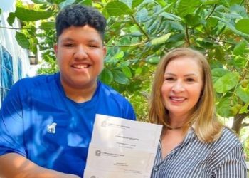 Estudante com TEA que usou redes sociais para pedir adaptação do Enem é aprovado na Ufac