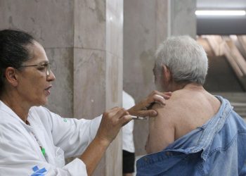 Acre registra 13 mortes por covid-19 em janeiro e acende alerta para grupos de risco