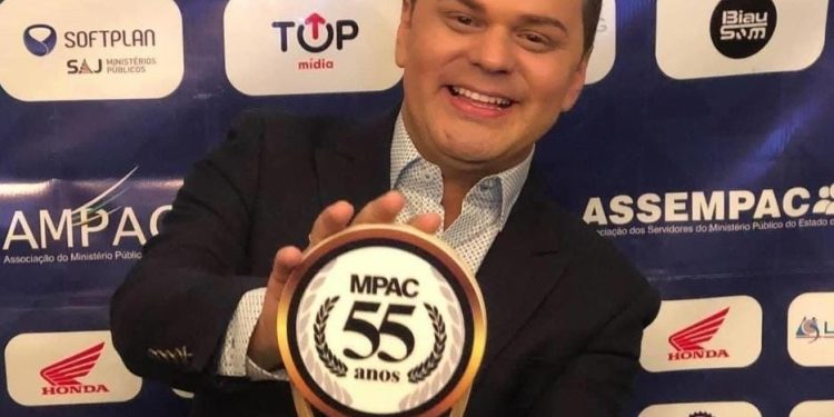 Douglas Richer: inspiração do entretenimento acreano, carreira e paixão pelo jornalismo