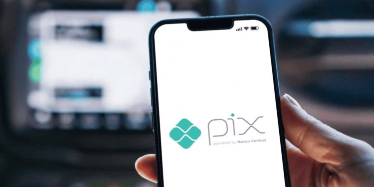 PL propõe dobrar penas de crimes via PIX; perdas devido golpes podem ultrapassar R$11 bilhões