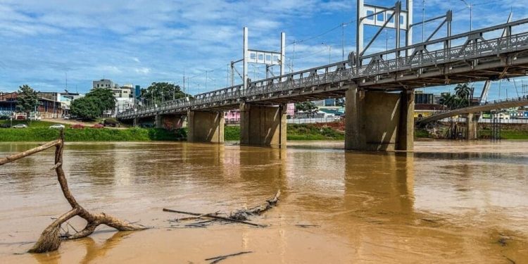 Em nova medição, Rio Acre está apenas 3,1 metros de atingir cota de transbordamento