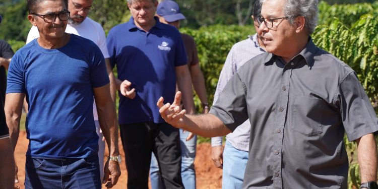 Lula fará investimento de R$12 milhões para industrialização do café no Acre, anuncia Jorge Viana