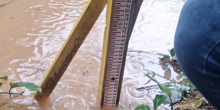 Nível do Rio Acre volta a subir e registra 10,33m nesta segunda-feira após fortes chuvas