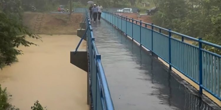 Após anos de espera, bairros Ayrton Senna e Aeroporto Velho recebem nova passarela em Rio Branco