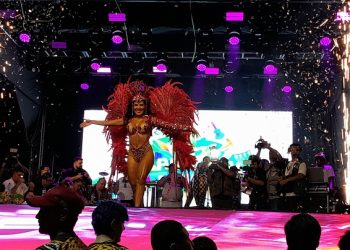 Primeira noite do Carnaval da Família 2025 abre folia em Rio Branco com escolha das realezas