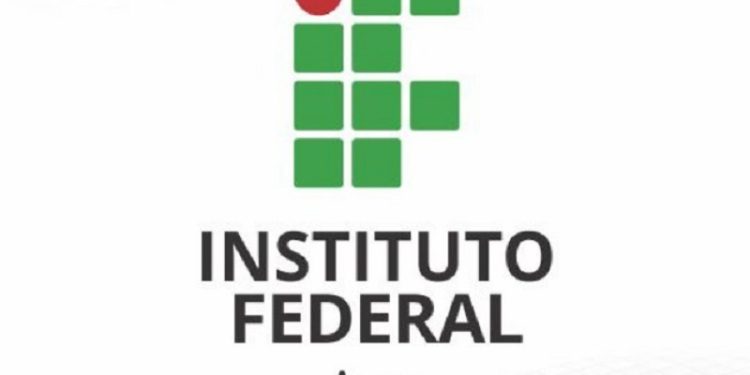 Estudantes atingidos pelas enchentes receberão auxílio emergencial de R$ 600,00 do Ifac