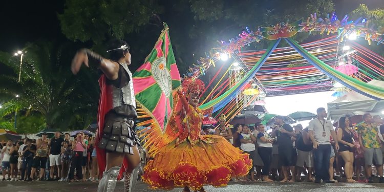 Unidos do Fuxico contesta decisão e aciona departamento jurídico para reverter desclassificação