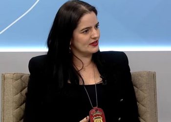 Delegada Carla Fabíola alerta sobre crimes contra crianças e reforça importância da denúncia