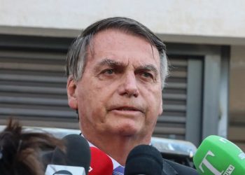 Bolsonaro pede anulação da delação de Cid e afastamento de Moraes