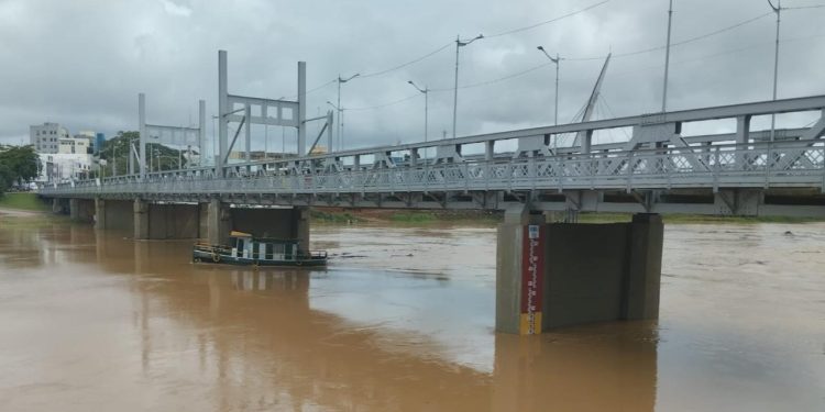 “Se velocidade permanecer constante, atingiremos cota de alerta no início da noite”,  afirma Defesa Civil de Rio Branco