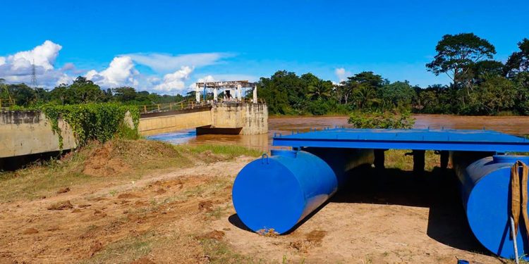 Técnicos de São Paulo chegam a Rio Branco para ajudar no reparo da ETA 2