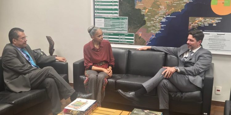 Marcello Moura se reúne com Marina Silva para destacar potencial do Acre no ecoturismo