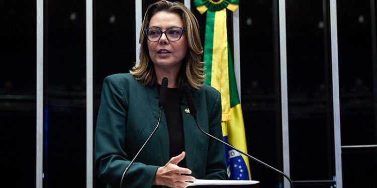 Senado aprova PL que obriga agressor de mulher usar tornozeleira eletrônica