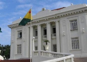 Governo confirma feriadão de abril e suspende atendimentos em repartições públicas