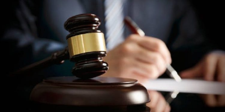 Homem que matou companheira com pedaço de madeira no Bujari é condenado por feminicídio