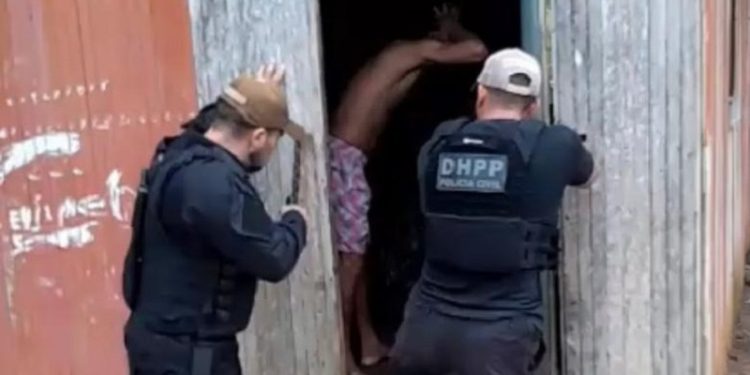 Foragido da Justiça e suspeito de homicídio é preso na Cidade do Povo