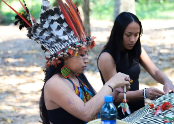 No Dia dos Povos Indígenas, a moda ancestral do Acre mostra sua força para o mundo