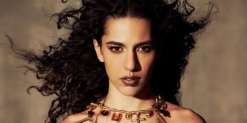 “Coisas Naturais” é arte ou apenas um delírio estético de Marina Sena?