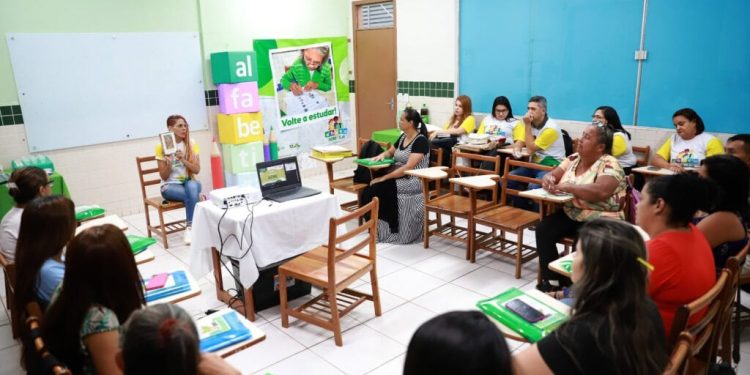 Divulgado o resultado final da seleção de Alfabetizadores Populares no Acre