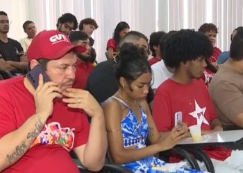 “Pela vida além do trabalho”: sindicatos discutem o fim da jornada de trabalho 6×1