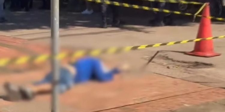 Homem morre ao ser baleado após atacar policial em frente à UPA da Sobral, em Rio Branco