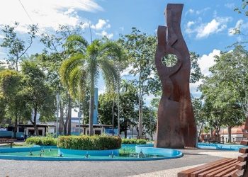 Prefeitura de Rio Branco incentiva parcerias para revitalizar praças e pontos de ônibus