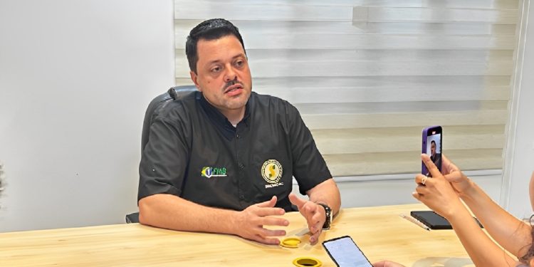 Acre acumula dívida estimada em R$ 700 mil com médicos por cortes em remunerações, diz sindicato