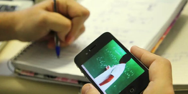 Saiba o que muda com a nova política de ensino a distância do Brasil