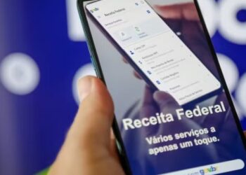 Mais de 70% dos contribuintes vão receber restituição do IR 2025 por Pix