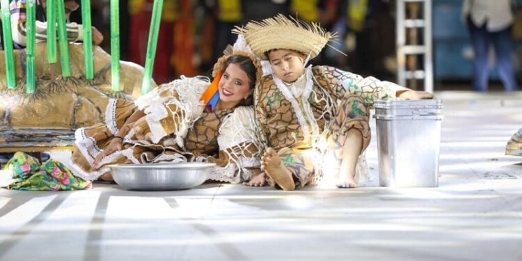 Dupla mirim da Malucos na Roça homenageia lavadeiras e conquista 1º lugar no concurso junino