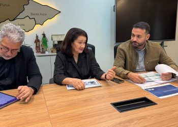 Suspensão das aulas e construção de escola modelo no Bujari estão entre as medidas acordadas entre TCE-AC e Educação