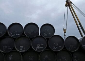 Guerra no Oriente Médio ameaça mercado de petróleo e preço nas bombas no Brasil