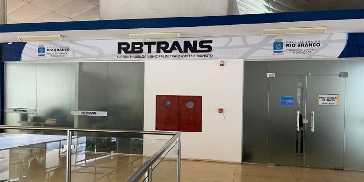 Sede da RBTrans fica sem energia elétrica após tentativa de furto de fios nesta terça-feira (24)