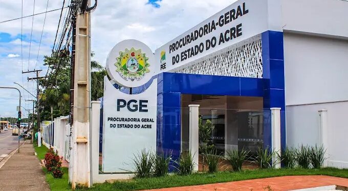 Com auxílio de mil reais, novo processo seletivo para estagiários de Direito é lançado pela PGE