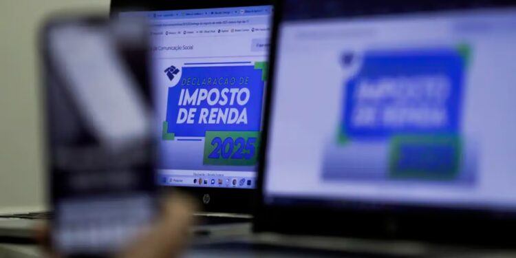 Receita libera consulta ao 2º lote de restituição do IR nesta segunda; veja como consultar