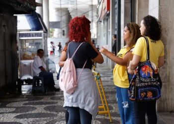 MEC quer estender Pé-de-Meia a todos do ensino médio da rede pública