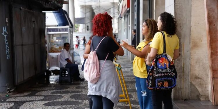 MEC quer estender Pé-de-Meia a todos do ensino médio da rede pública