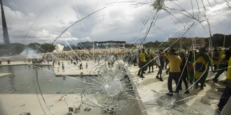 STF condenou 643 denunciados por participação no 8 de janeiro