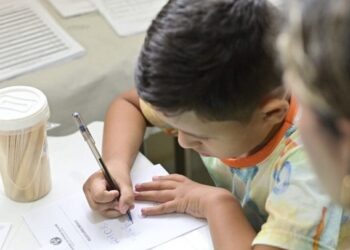 Iniciativa voltada à proteção e educação de crianças em vulnerabilidade será incluída no plano orçamentário de Rio Branco