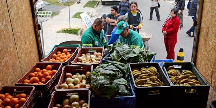Acre institui programa Câmbio Verde para trocar recicláveis por alimentos e incentivar sustentabilidade