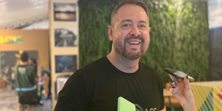Secretaria de Turismo celebra público da Expoacre 2025: “Só no show de ontem, foram cerca de 40 mil pessoas”
