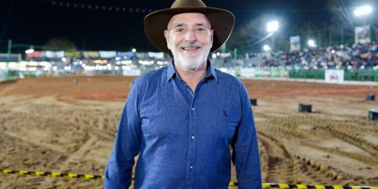 Luiz Tchê destaca inclusão de cadeirantes e autistas durante final do rodeio da Expoacre: “Exemplo para o Brasil”