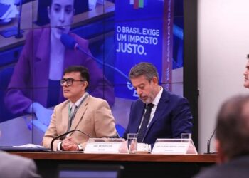 Comissão da Câmara aprova isenção do IR para quem ganha até R$ 5 mil