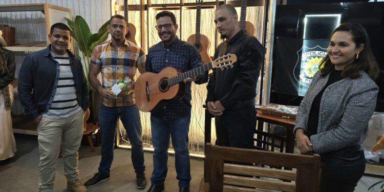 Expoacre Juruá: móveis produzidos por detentos são destaque no estande do Iapen