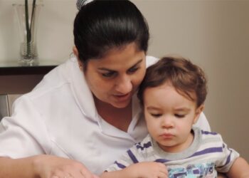 Babá, vendedor e costureira: confira vagas de emprego desta sexta-feira com Sine Acre