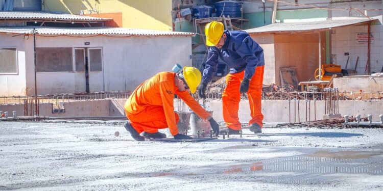 Prefeito anuncia vagas urgentes para obra do novo Mercado Elias Mansour: montadores, soldadores e serventes