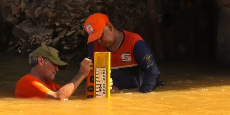 Rio Acre pode ficar abaixo de 1,23 m e Defesa Civil intensifica monitoramento