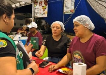 Procon atua na 26ª edição do Festival do Açaí para prevenir abusos e orientar empreendedores